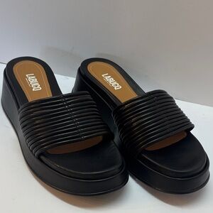 Labucq Black Platform Slide Sandals